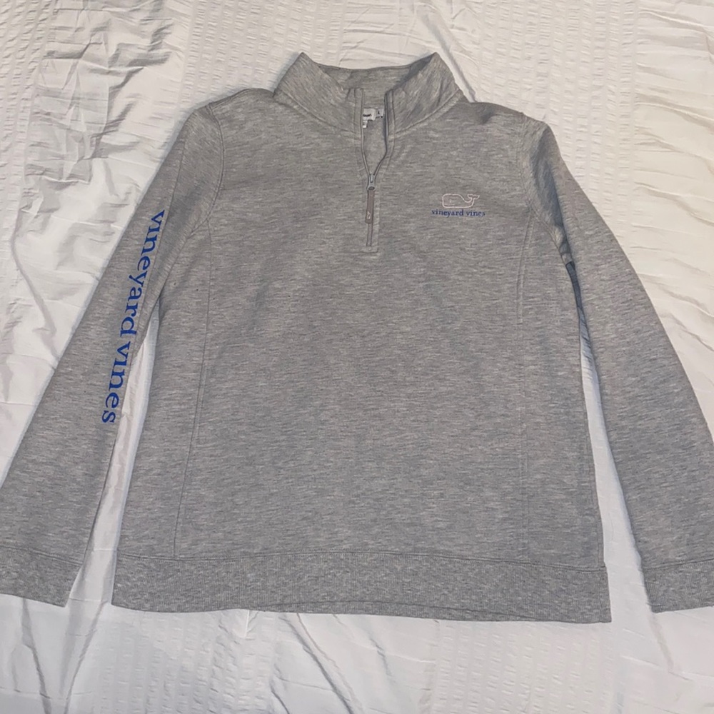 Vineyard Vines Quarter-Zip w/ Whale on the back & “Vineyard Vines” on sleeve